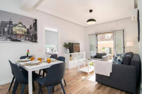 Sunny Apartment at the foot of Royal Palace by Batuecas, Madrid
